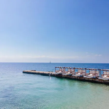 昂图尔切什梅大酒店