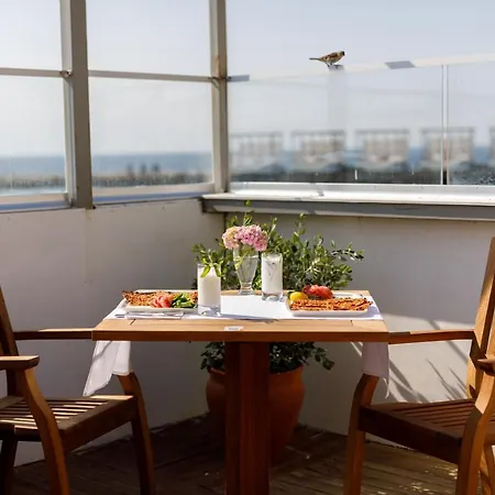 昂图尔切什梅大酒店 5* Çeşme