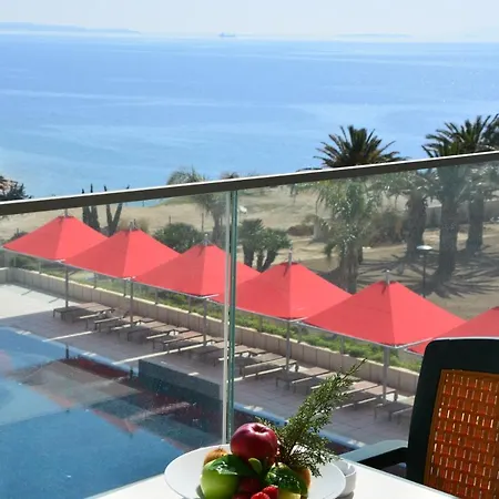 昂图尔切什梅大酒店