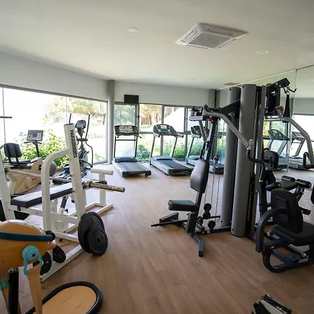 昂图尔切什梅大酒店