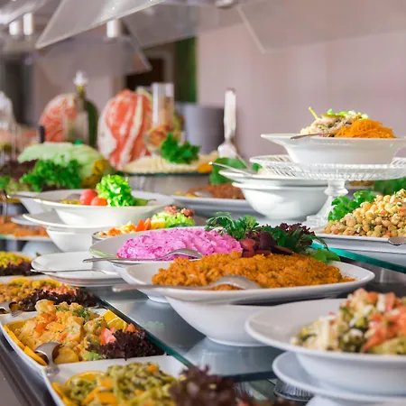 昂图尔切什梅大酒店 Çeşme