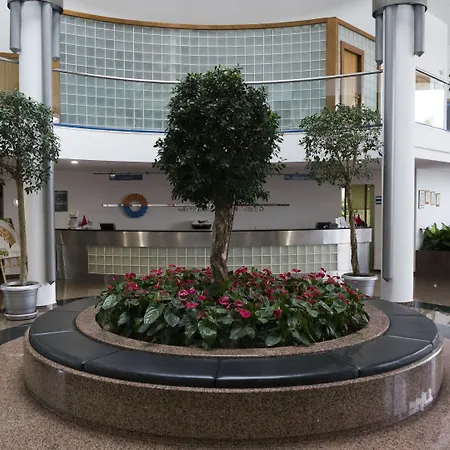 昂图尔切什梅大酒店