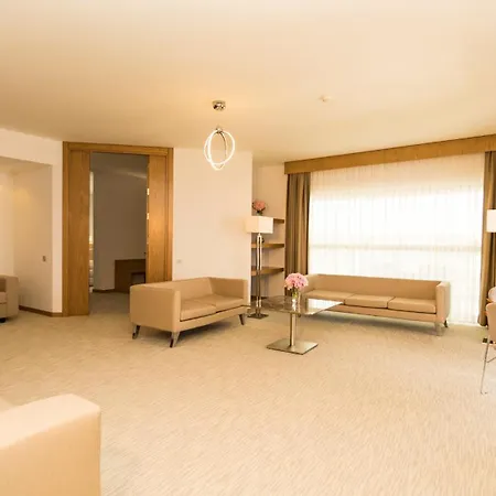 昂图尔切什梅大酒店 5*