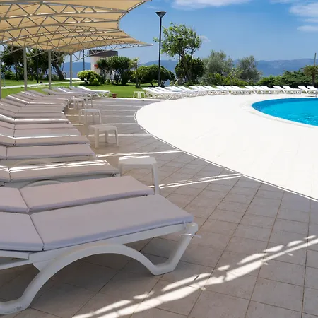 昂图尔切什梅大酒店 5*